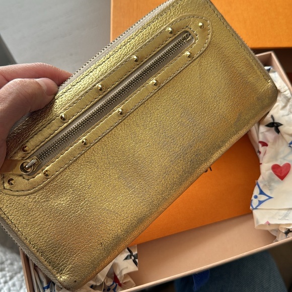Louis Vuitton Gold Suhali Zippy Wallet 100% Authentic - Picture 8 of 17